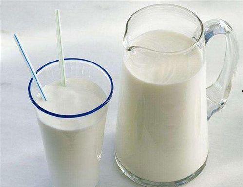 吃小瓜加牛奶,营养美味两不误